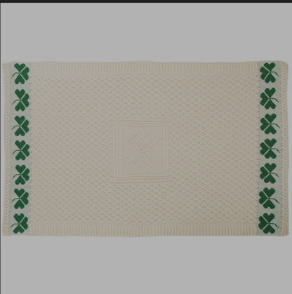 Soft No itch 100% Merino Wool Throw Blanket  w Shamrocks 60x40in